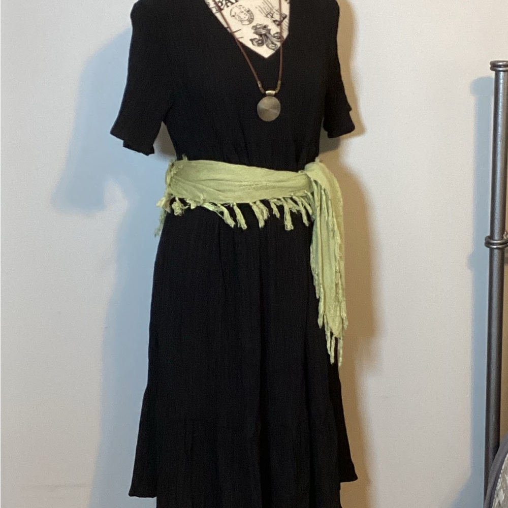 Boho Summer V-Neck Lightweight A-Line Black Short Sleeve Dress Sz. Med